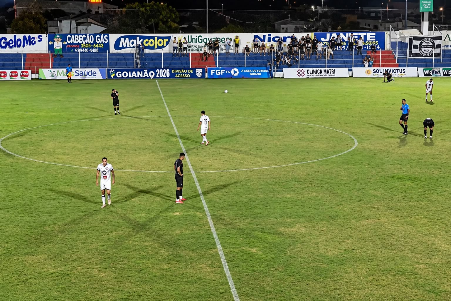 Trindade (GO) entra em campo por duas competições e sofre derrotas no mesmo dia