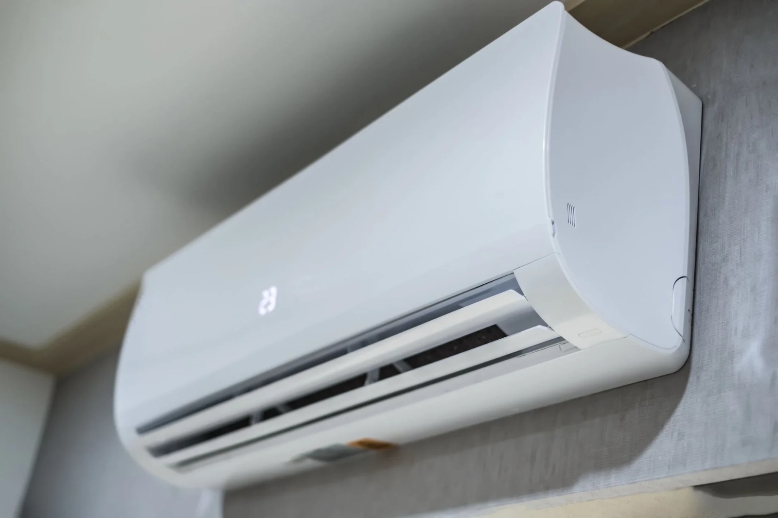 Calor pode fazer consumo de energia crescer até 30% em Trindade e em outras cidades de Goiás; veja como evitar desperdício
