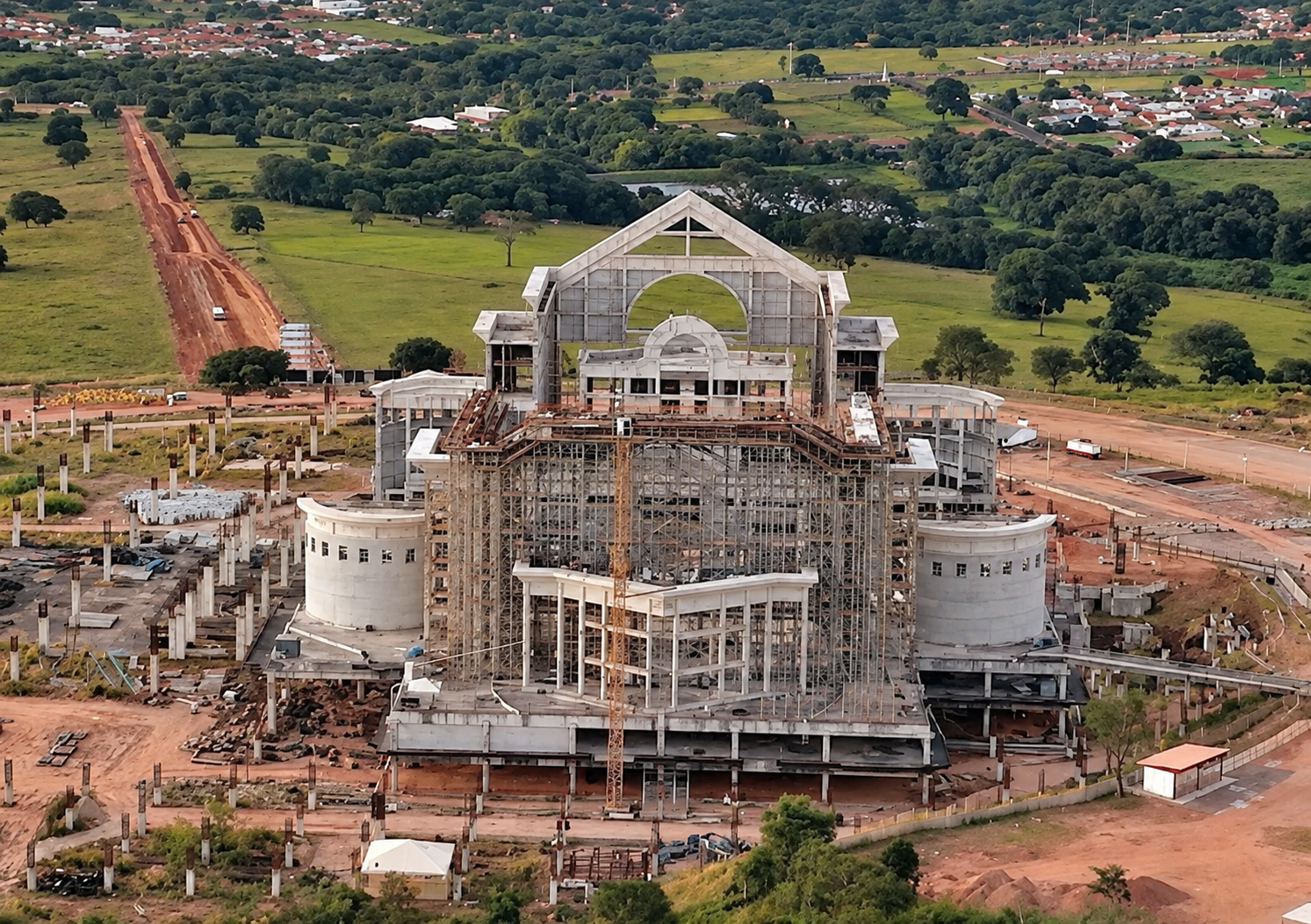 Campanário da Basílica de Trindade (GO) terá 123 metros e mirante para visitantes