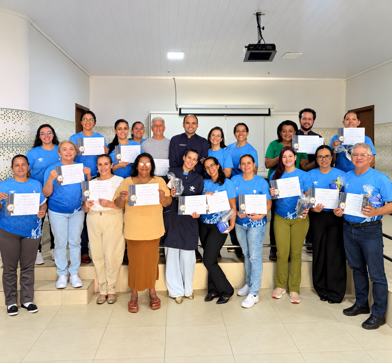 Vila São Cottolengo homenageia colaboradores com até 40 anos de dedicação à instituição, em Trindade (GO)