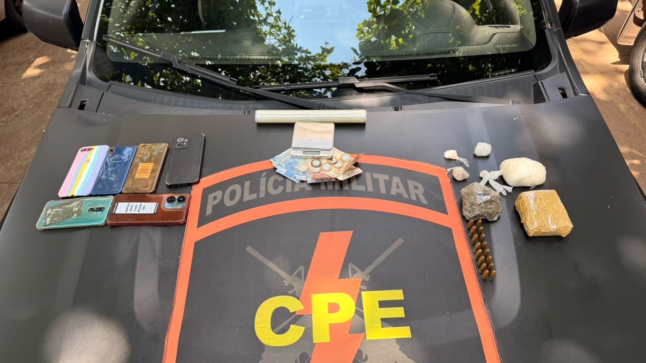 Cocaína, crack e 16 munições são apreendidos durante operação da CPE em Trindade (GO)